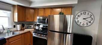#2 Chestnut new lovely 2BR Apt 0.5 mile to Cooperstown All Star Village