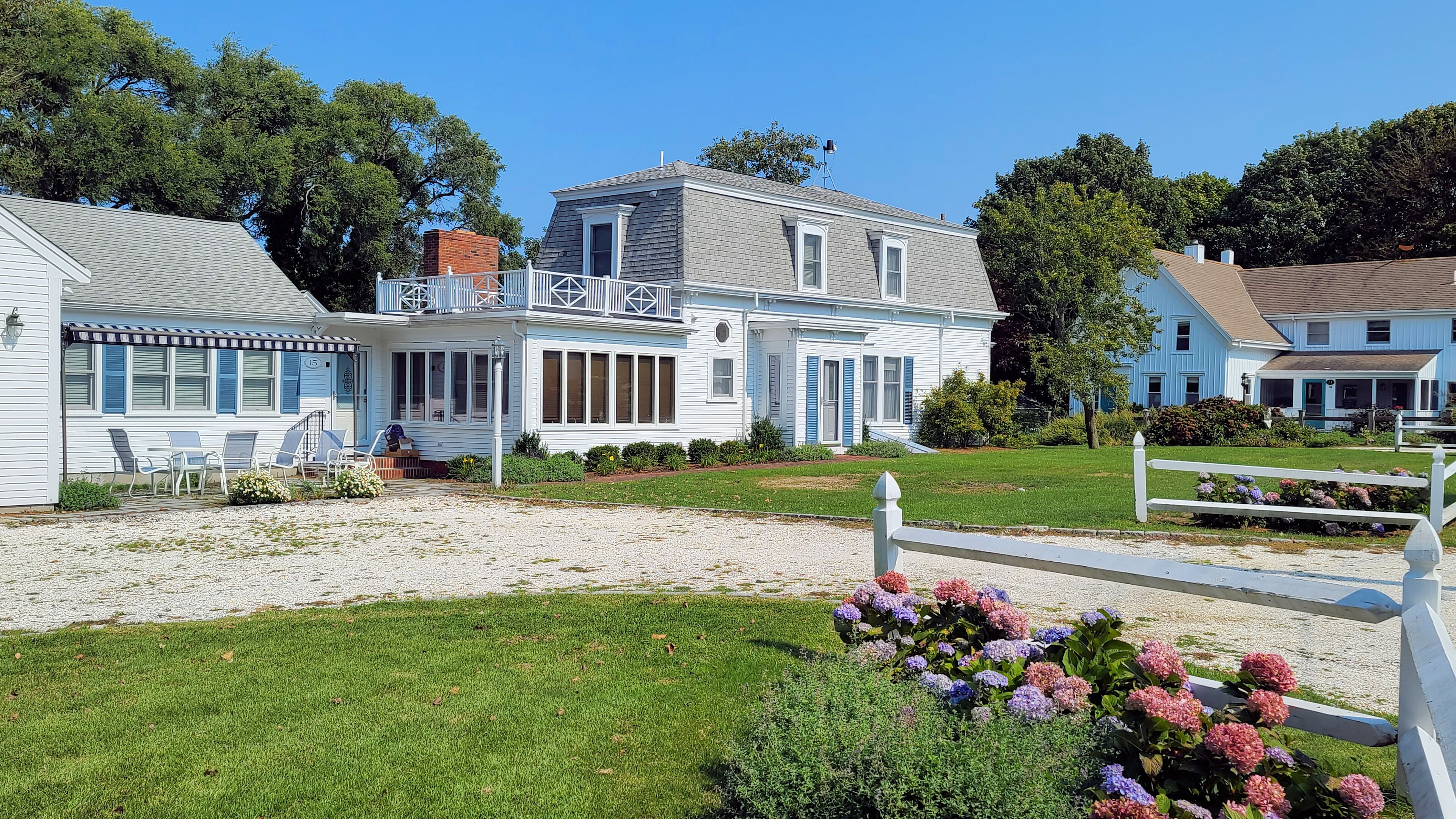 Spacious 4BD--A/C, Patio, Walk to Mayo Beach & Wellfleet Town Center