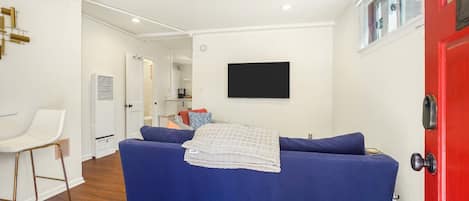 Smart TV, books
