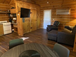 Interior - Perfect Cabin for Fisherman and Families (French Lick)