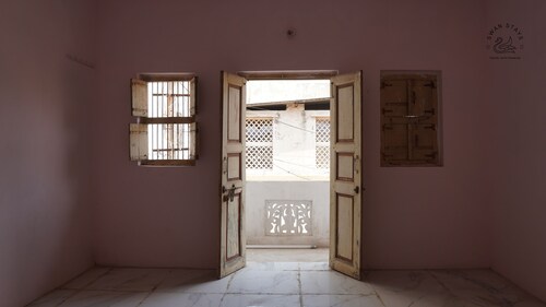 Umang - Independent Home - SwanStays