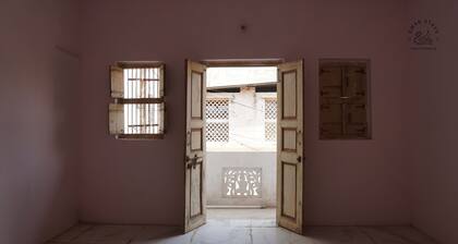 Umang - Independent Home - SwanStays