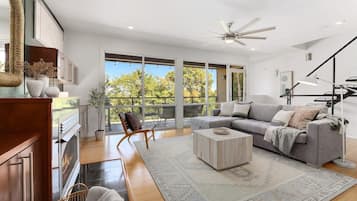 TV, fireplace, offices