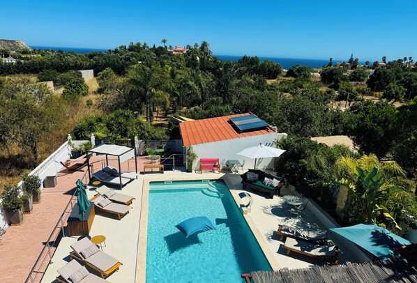 Outdoor pool, pool loungers