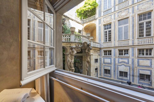 Garibaldi Glamorous Apartment by Wonderful Italy