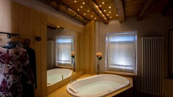 Douche, sĂšche-cheveux, serviettes fournies