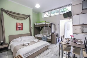 Familienapartment | 1 Schlafzimmer, Verdunkelungsvorhänge, schallisolierte Zimmer