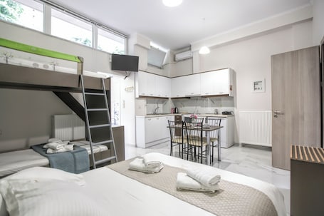 家庭公寓 | 1 多间卧室、遮光窗帘、隔音、免费 WiFi