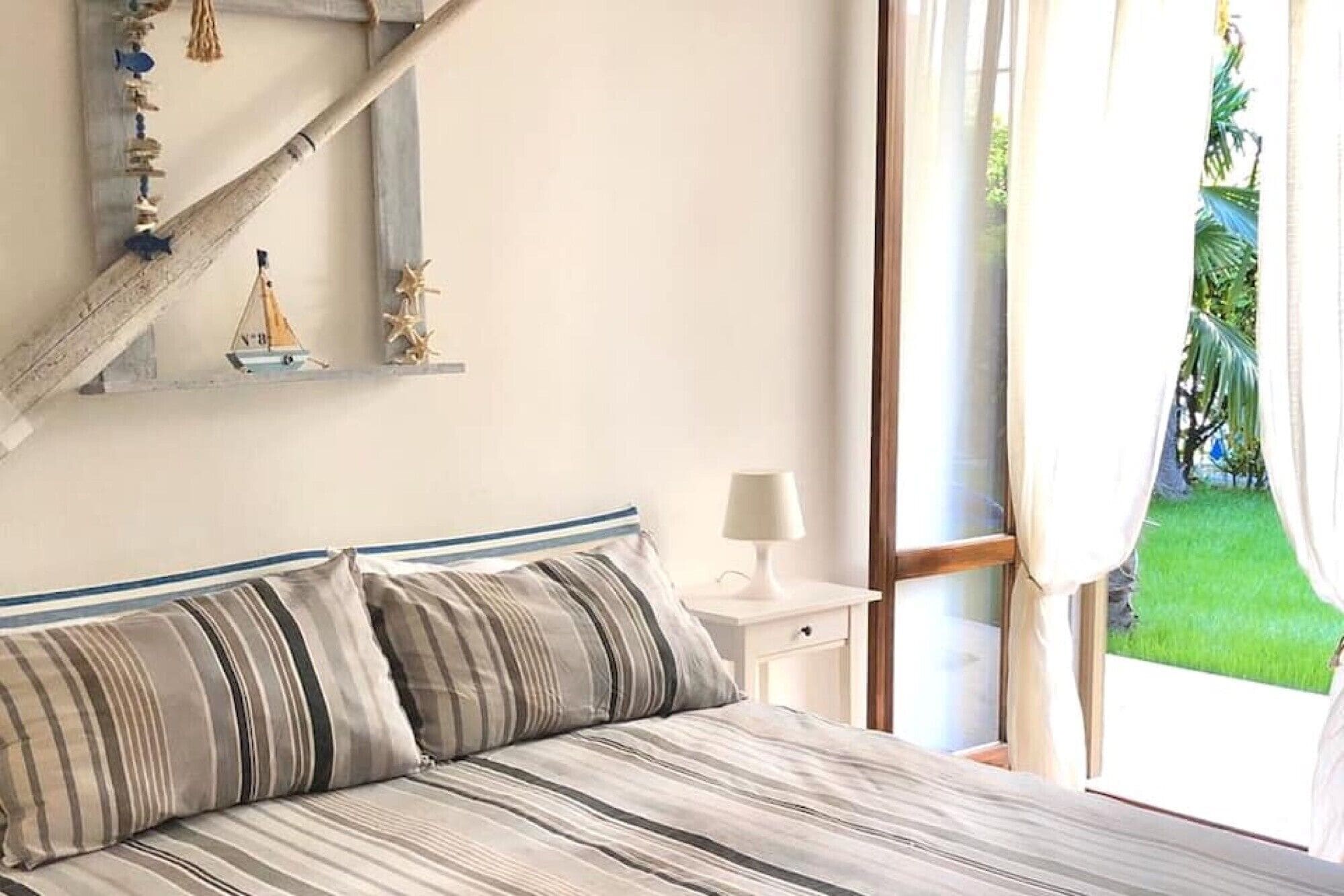 2 bedrooms, iron/ironing board, free WiFi