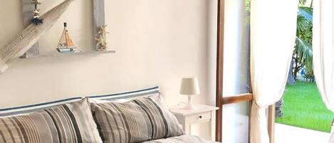 2 عدّة غرف نوم ومكواة/لوح كي وواي فاي مجانًا