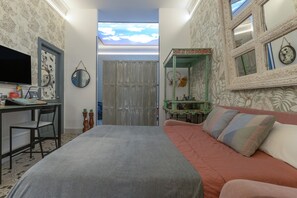 1 slaapkamer, een strijkplank/strijkijzer, gratis wifi, beddengoed