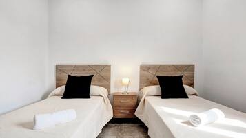 3 bedrooms, bed sheets