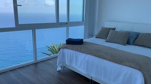 4 chambres, fer et planche à repasser, Wi-Fi gratuit, draps fournis