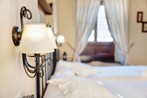 3 chambres, fer et planche à repasser, Wi-Fi gratuit, draps fournis