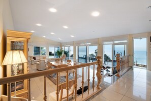 Interior - Vacation Home "Villa Irina" with Sea View, Pool & Wi-Fi (El Sauzal)