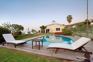 Pool - Vacation Home "Villa Irina" with Sea View, Pool & Wi-Fi (El Sauzal)