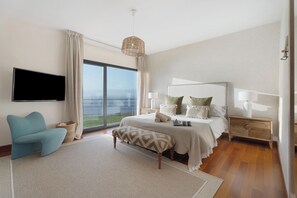 3 bedrooms, iron/ironing board, free WiFi, bed sheets - Vacation Home "Villa Bahía de Michel" with Sea View, Pool, Garden & Wi-Fi (santa ursula)