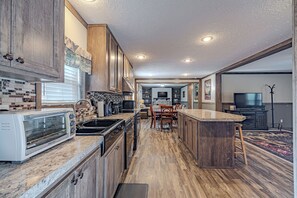 Microwave, oven, stovetop, dishwasher