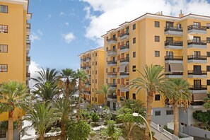 Exterior - Holiday Home "Casa Roberto" with Private Balcony, Shared Pool and Wi-Fi (Candelaria)