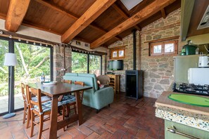 Interior - Vacation Home 'La Limonaia' with Pool, Private Terrace & Wi-Fi (Monte San Savino)