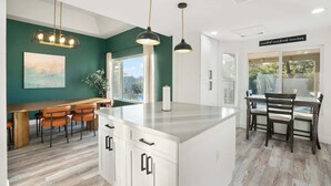 Interior - 5BR|Heated Pool|Pickleball| Ping Pong & Pool Table (Chandler)