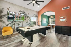 Spielezimmer