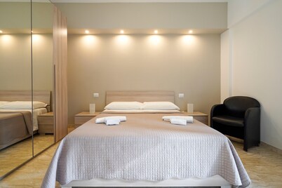 Holiday Home "Casa Kennedy" near the Beach with Balcony & Wi-Fi