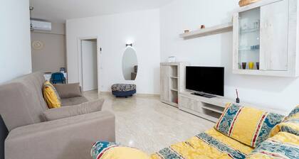 Holiday Home "Casa Kennedy" near the Beach with Balcony & Wi-Fi