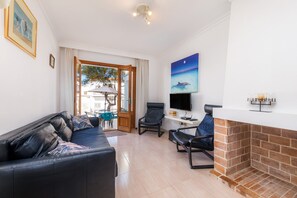 TV - House "Can Miquel" with Wi-Fi (Can Picafort)