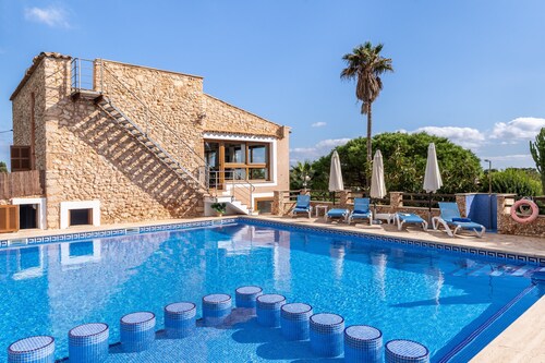 Finca "Can Jeroni" avec terrasses privées, piscine privée et Wi-Fi
