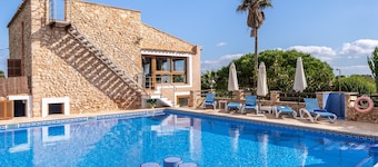 Finca "Can Jeroni" with Private Terraces, Private Pool & Wi-Fi