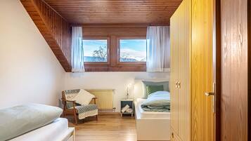 4 sovrum, skrivbord, strykjÀrn/strykbrÀda och gratis wi-fi