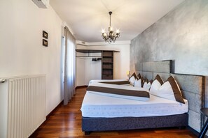 1 chambre, fer et planche à repasser, Wi-Fi gratuit, draps fournis