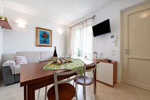Dining - Holiday Apartment 'Katy Lake Salvia' with Shared Pool, Private Terrace & Wi-Fi (Desenzano del Garda)