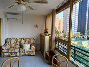 Interior - Apartment "Casita Bonita" with Private Terrace, Shared Pool & Wi-Fi (Calpe)