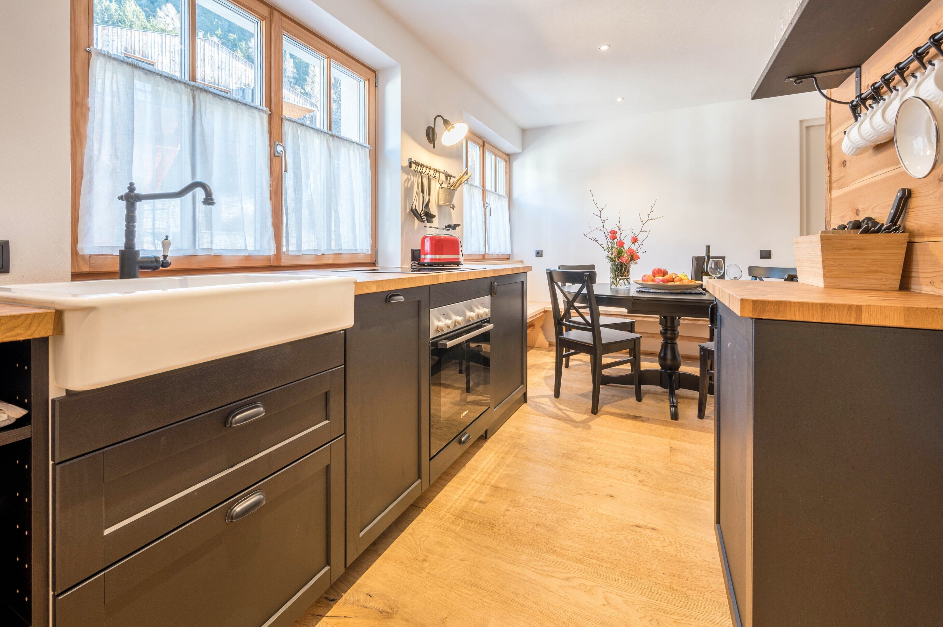 Réfrigérateur, four, plaque de cuisson, lave-vaisselle