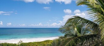 Lavender House· Luxury Home on Pink Sand Beach