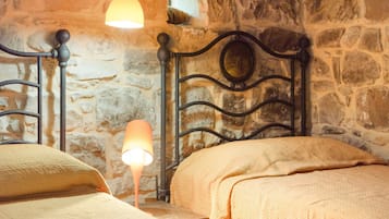 2 chambres, fer et planche à repasser, Wi-Fi gratuit, draps fournis
