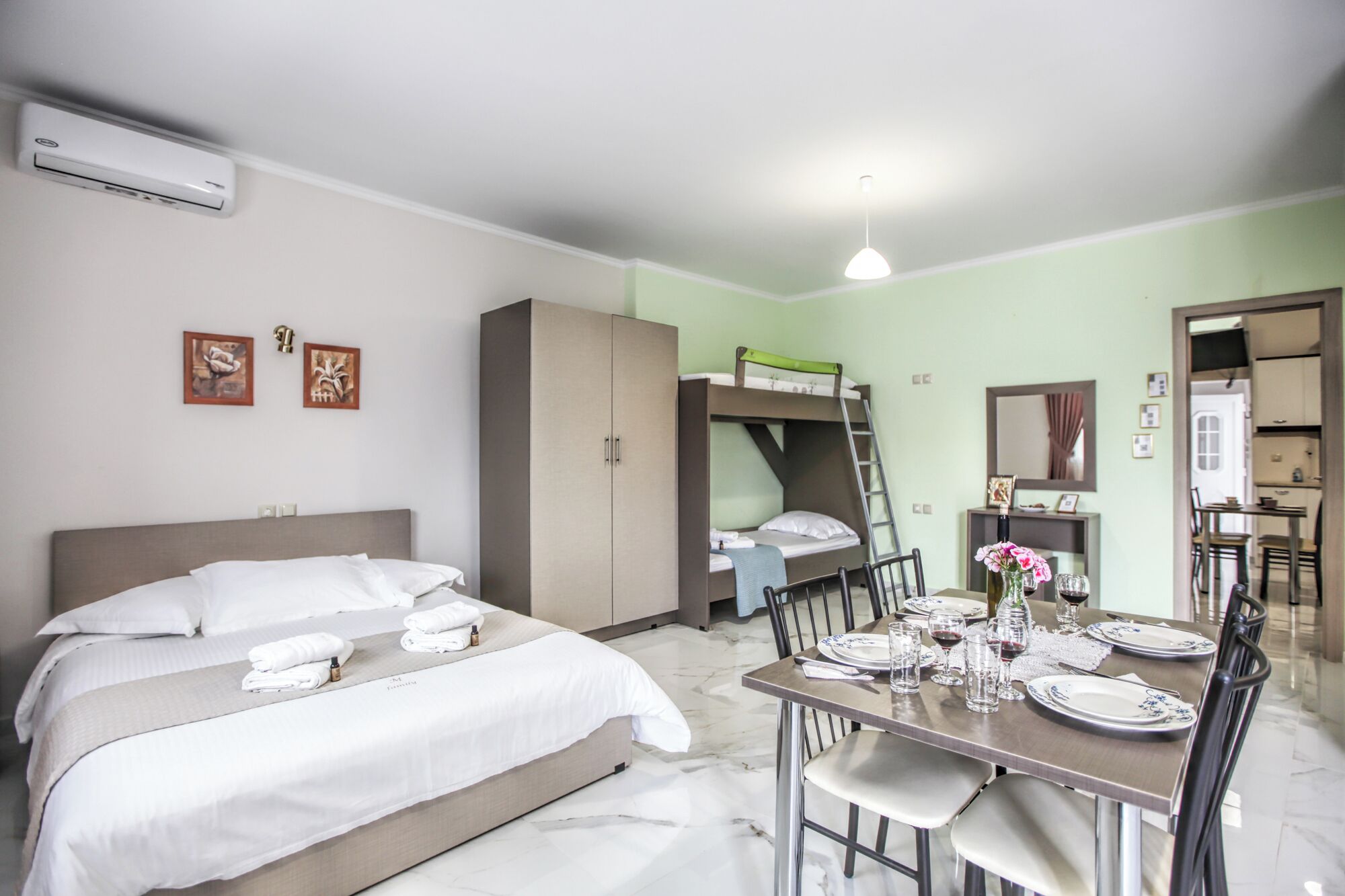 1 Schlafzimmer, Schreibtisch, Verdunkelungsvorhänge, kostenloses WLAN