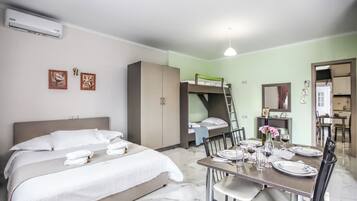 1 makuuhuone, työpöytä, pimennysverhot, ilmainen Wi-Fi