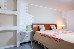 1 quarto, Wi-Fi de cortesia, roupa de cama