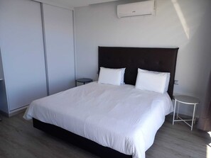 2 bedrooms, iron/ironing board, travel cot, free WiFi