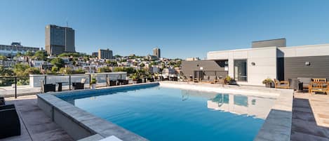 Outdoor pool, a heated pool