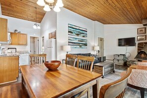 Interior - Whitefish Lake Condo, 14BU, hillside! (Whitefish)