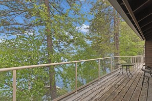 Terrace/patio - Waterfront, Whitefish Lake Condo, 2CU (Whitefish)