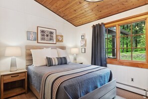 1 bedroom, free WiFi, bed sheets - Waterfront, Whitefish Lake Condo, 2CU (Whitefish)