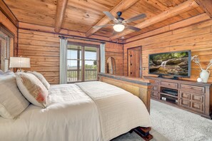 3 soverom, strykejern/-brett, wi-fi og sengetøy