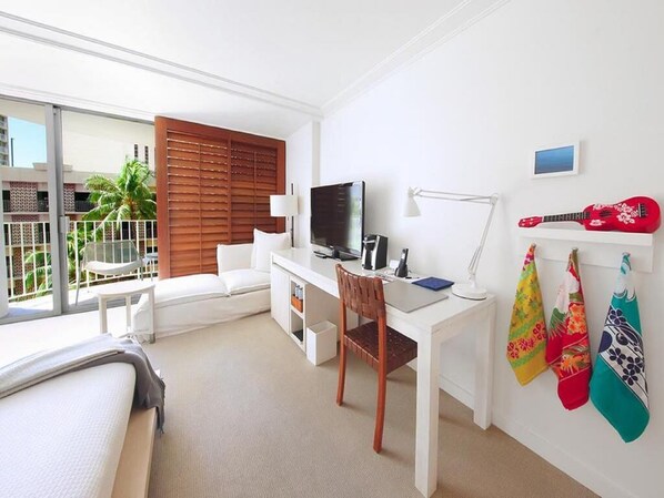 Living area - Honolulu for Spring Break 2023 (Honolulu)