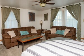 1 makuuhuone, työpöytä, ilmainen Wi-Fi, vuodevaatteet