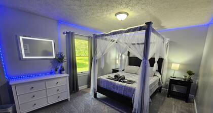Cozy Cottage in Between Mohican and Amish Country